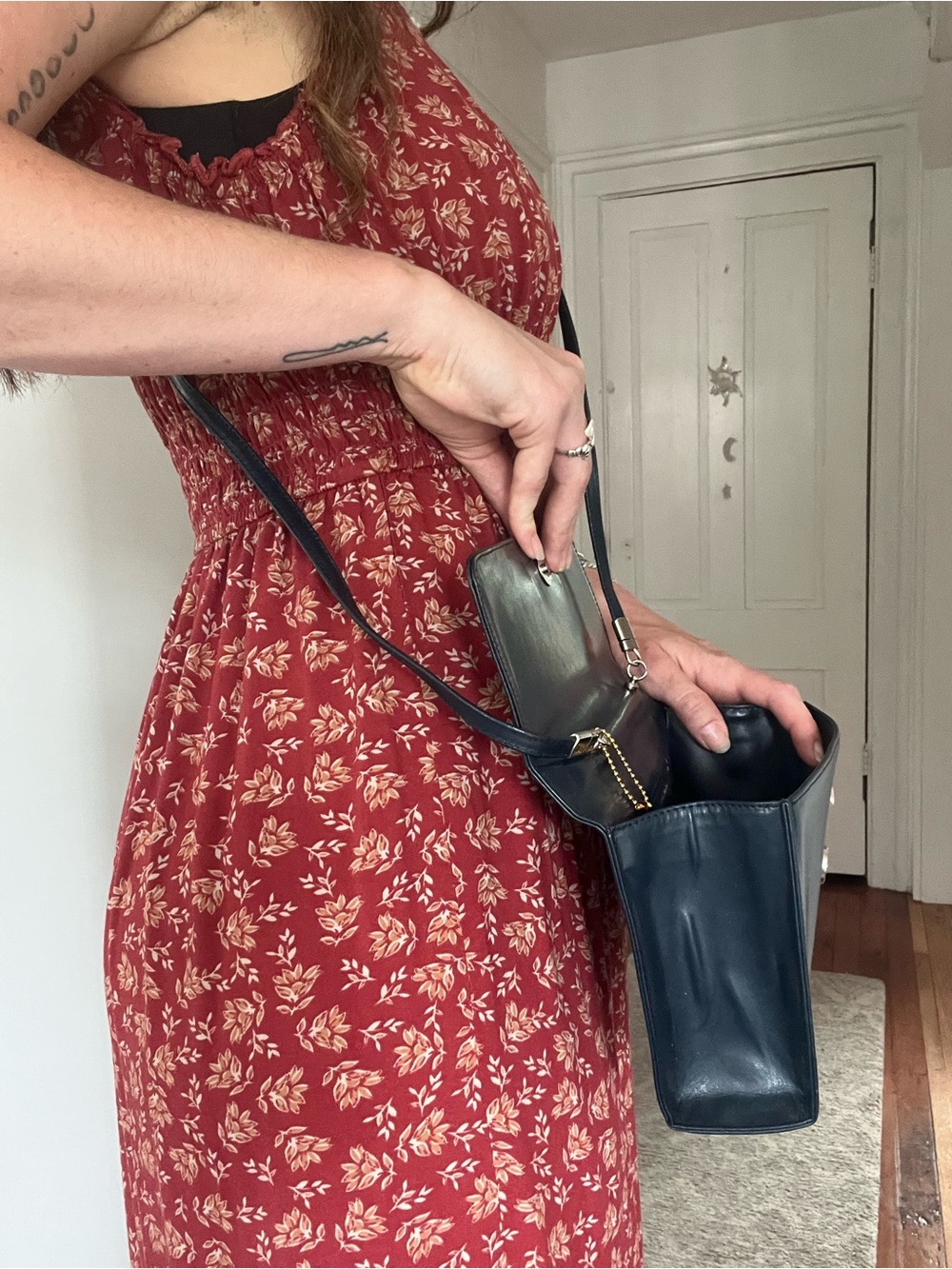Vintage Lord & Taylor Purse - Picture 4 of 10